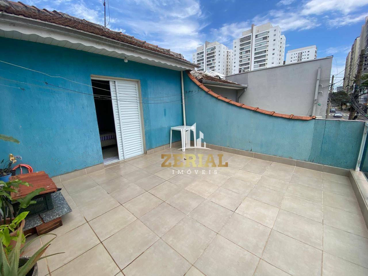 Sobrado à venda com 4 quartos, 160m² - Foto 1