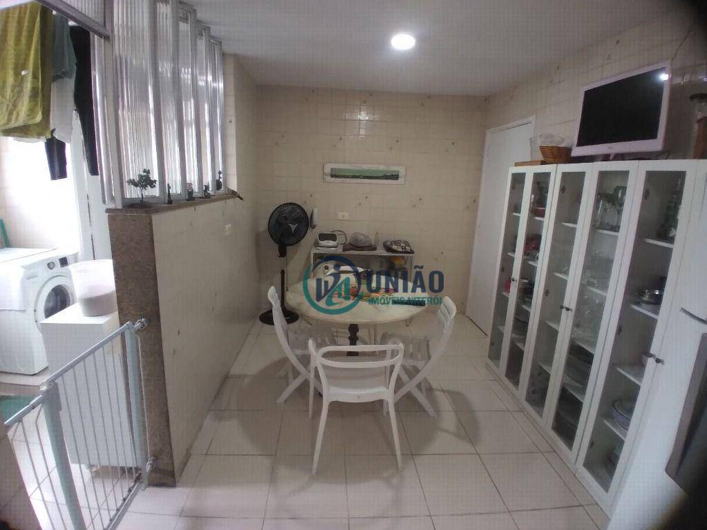 Apartamento à venda com 3 quartos, 140m² - Foto 14