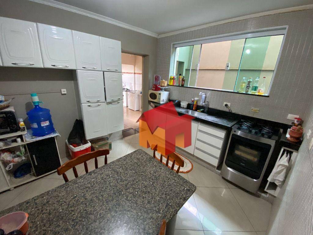 Casa à venda com 3 quartos, 140m² - Foto 11