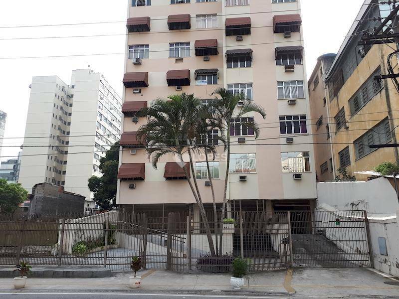 Apartamento à venda com 2 quartos, 66m² - Foto 4