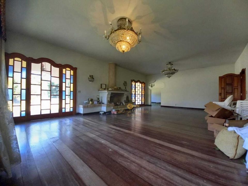 Casa à venda com 4 quartos, 3600m² - Foto 7