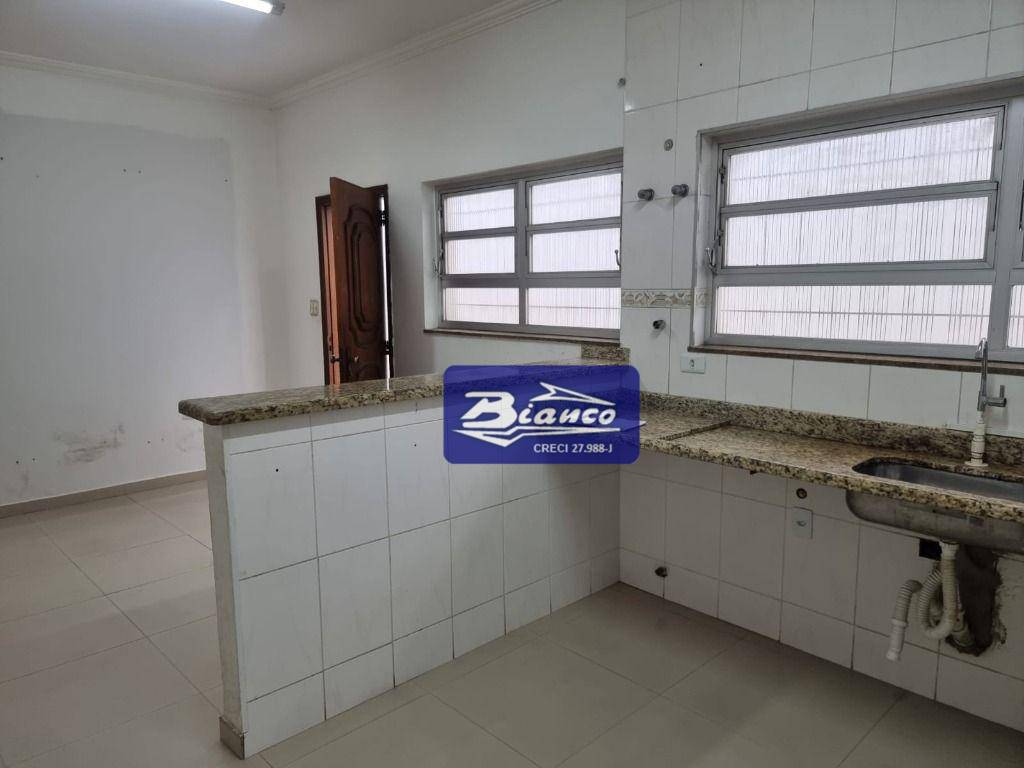 Casa à venda e aluguel com 3 quartos, 450m² - Foto 17