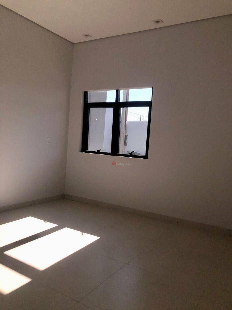 Casa à venda com 3 quartos, 146m² - Foto 9