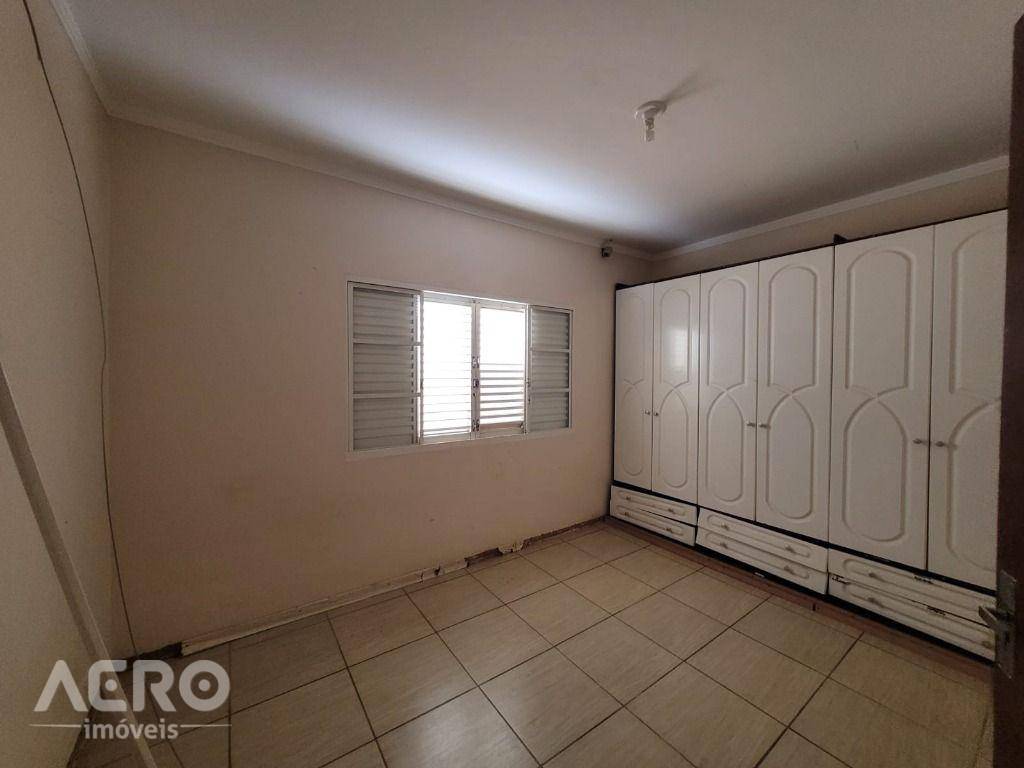 Casa à venda com 3 quartos, 200m² - Foto 7