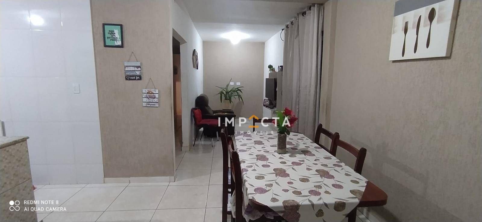 Casa à venda com 4 quartos, 100m² - Foto 1