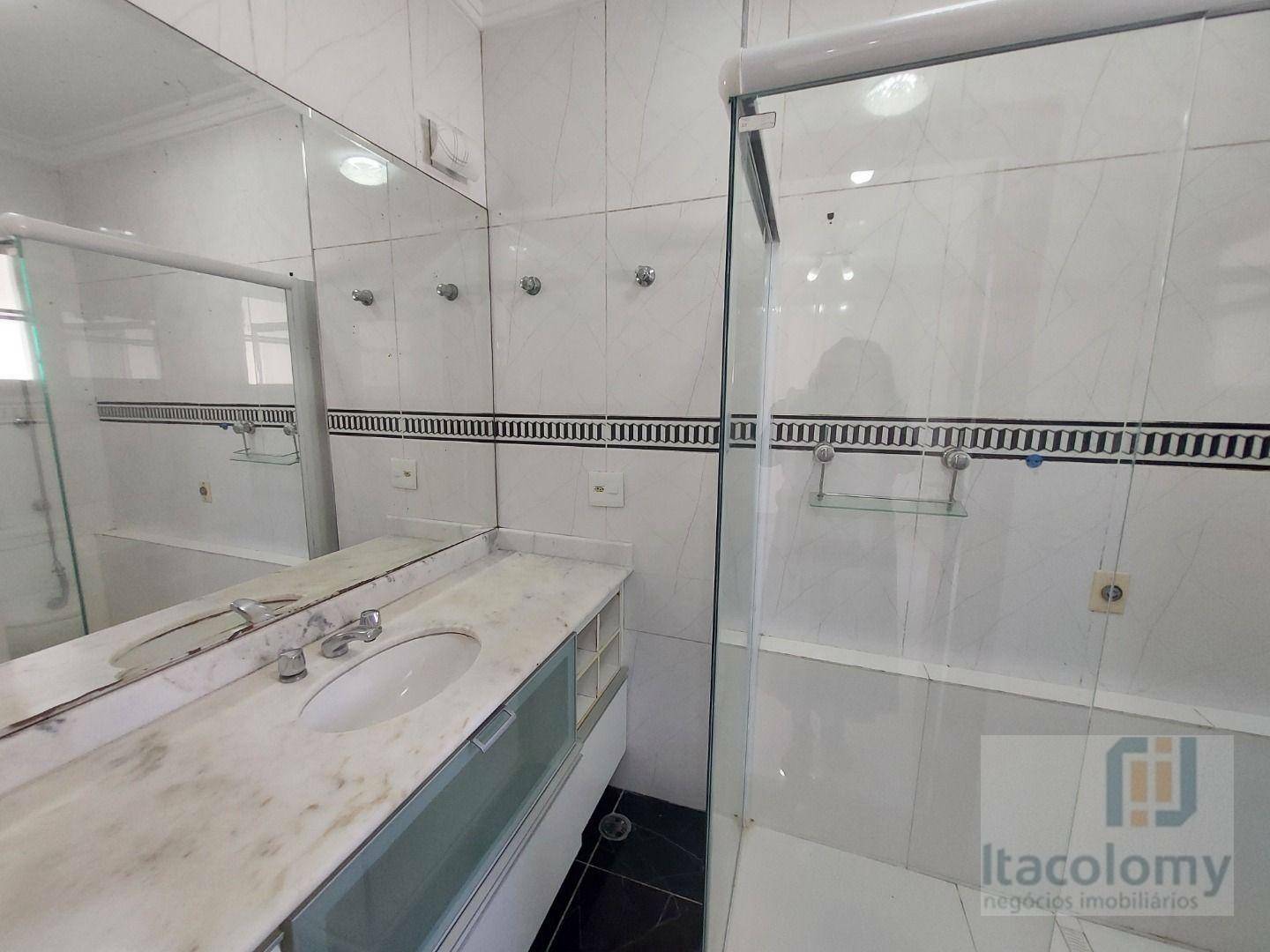 Casa de Condomínio para alugar com 3 quartos, 180m² - Foto 37