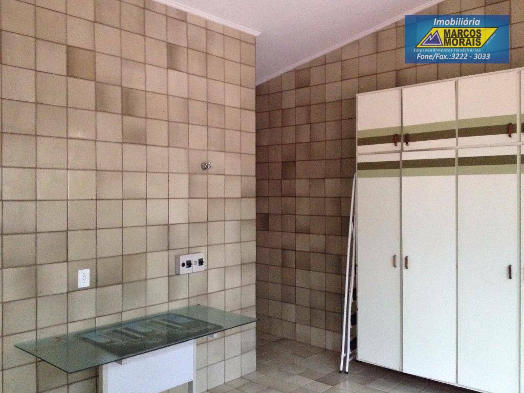 Casa à venda com 4 quartos, 700m² - Foto 15