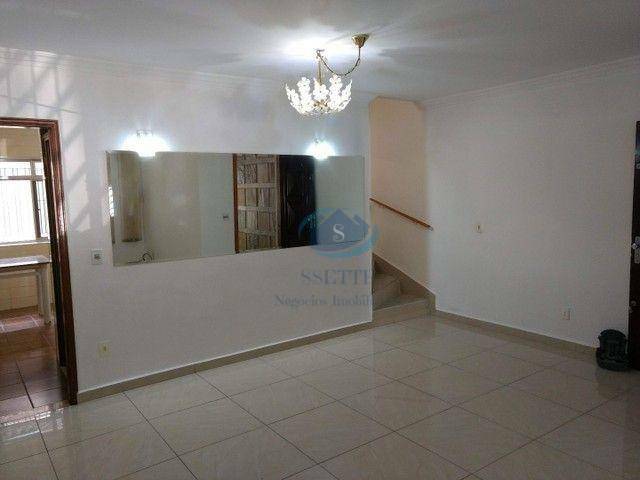 Sobrado para alugar com 4 quartos, 200m² - Foto 2