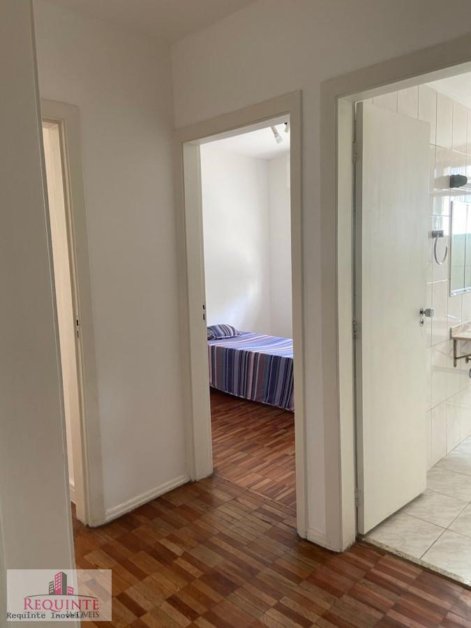 Apartamento para alugar com 3 quartos, 150m² - Foto 2