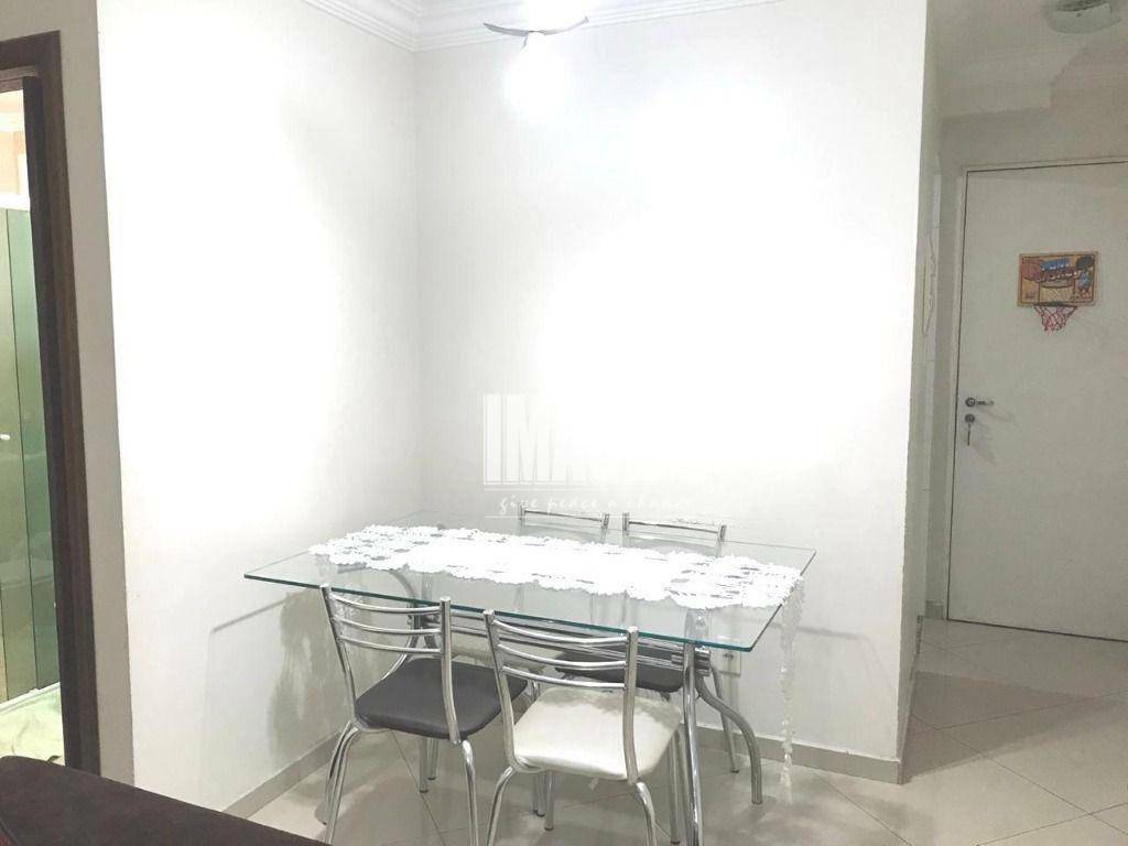 Apartamento para alugar com 2 quartos, 64m² - Foto 2