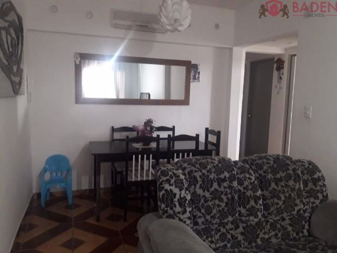 Apartamento à venda com 3 quartos, 96m² - Foto 1