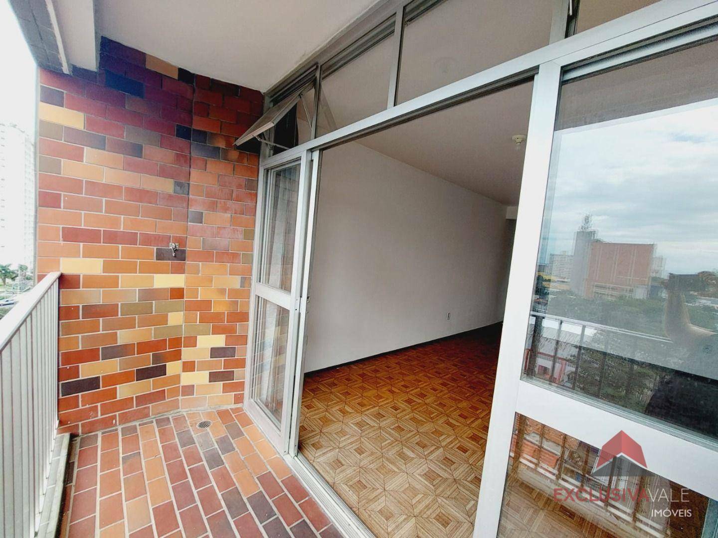 Apartamento à venda com 3 quartos, 85m² - Foto 2
