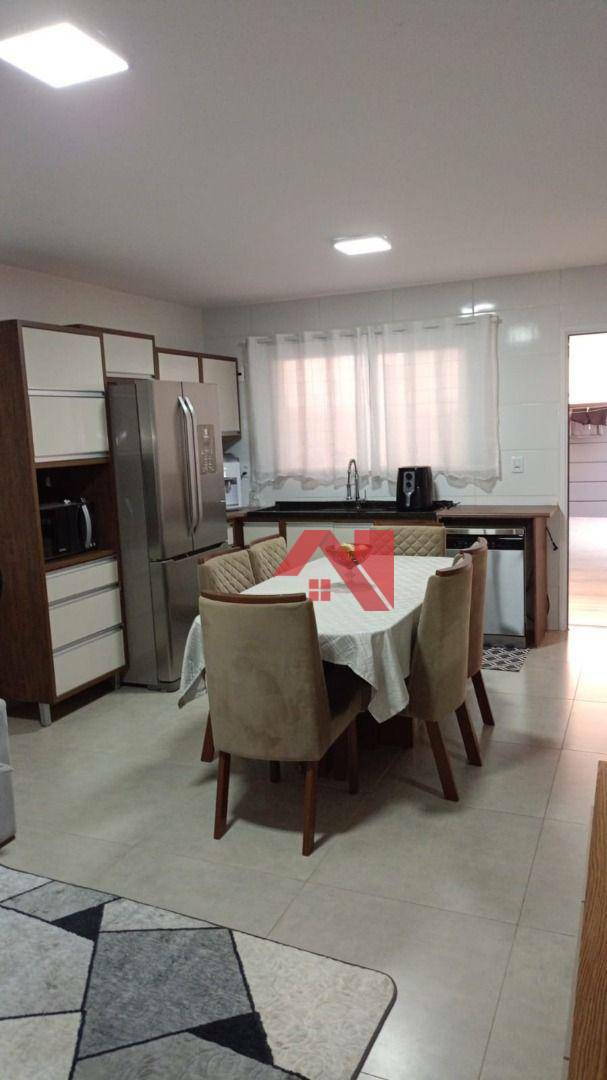 Casa à venda com 3 quartos, 100m² - Foto 5