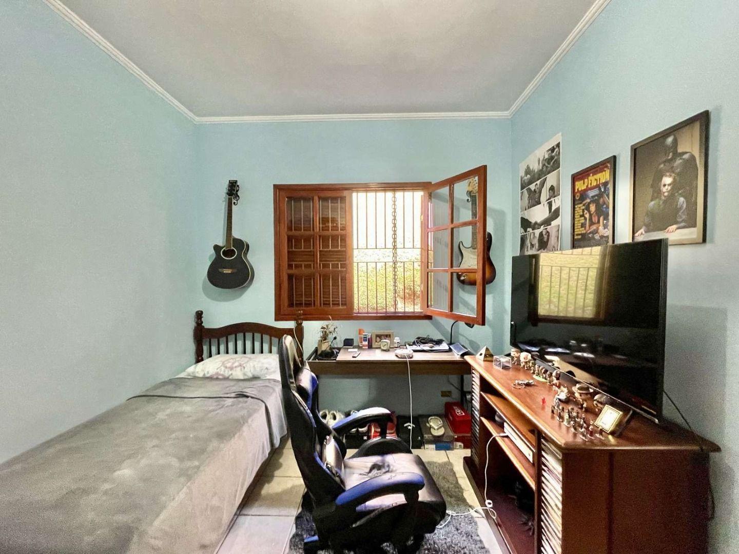 Casa para alugar com 3 quartos, 321m² - Foto 20