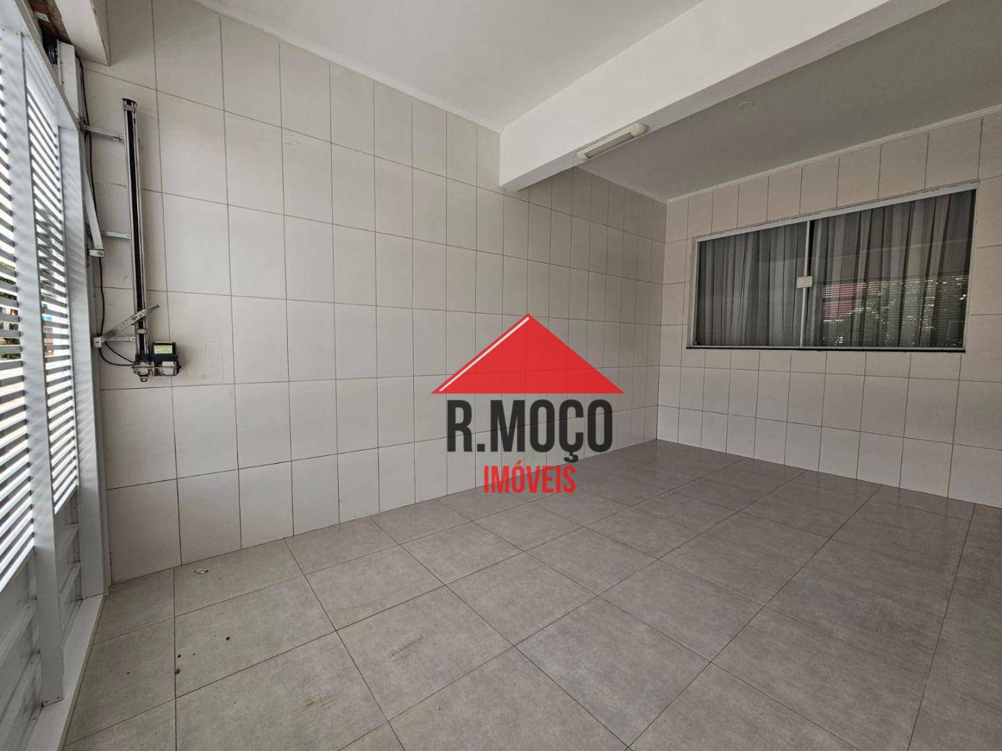 Sobrado à venda com 5 quartos, 205m² - Foto 2