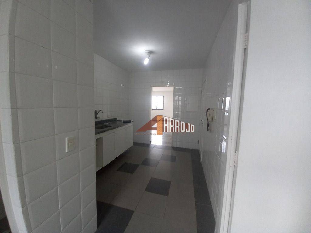 Apartamento à venda com 3 quartos, 115m² - Foto 10