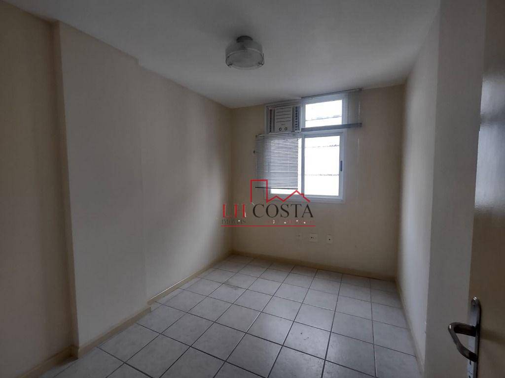 Apartamento à venda com 2 quartos, 65m² - Foto 7