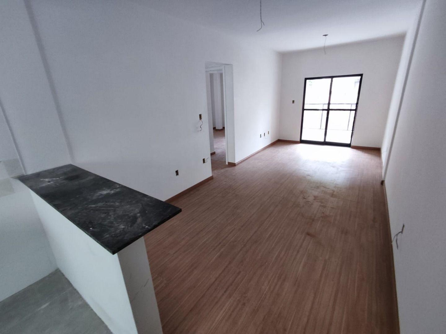 Apartamento à venda com 2 quartos, 65m² - Foto 3