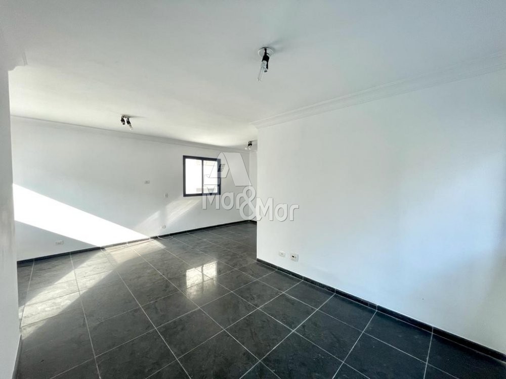 Apartamento à venda com 3 quartos, 137m² - Foto 2