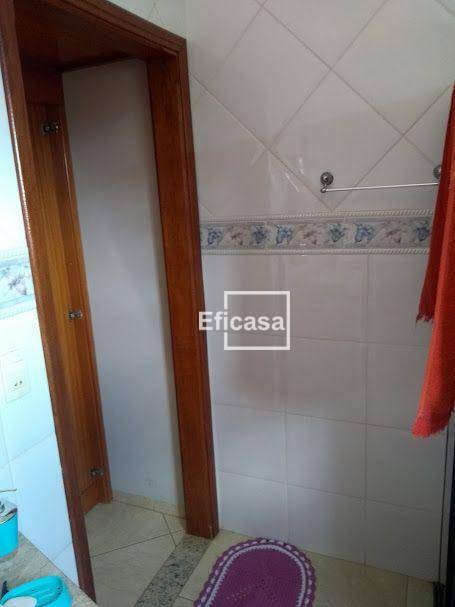 Casa à venda com 3 quartos, 230m² - Foto 24