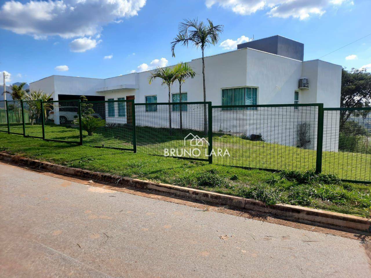 Casa de Condomínio à venda com 4 quartos, 263m² - Foto 3