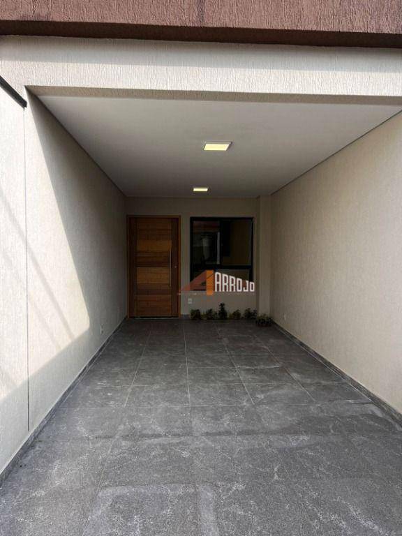 Sobrado à venda com 3 quartos, 129m² - Foto 2