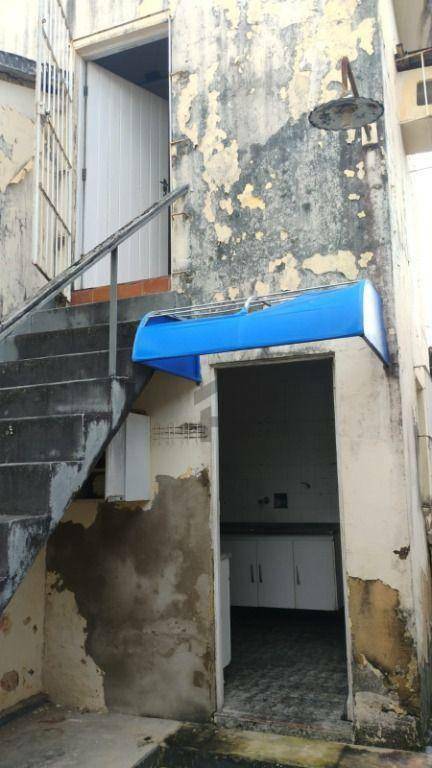 Casa à venda com 6 quartos, 180m² - Foto 16
