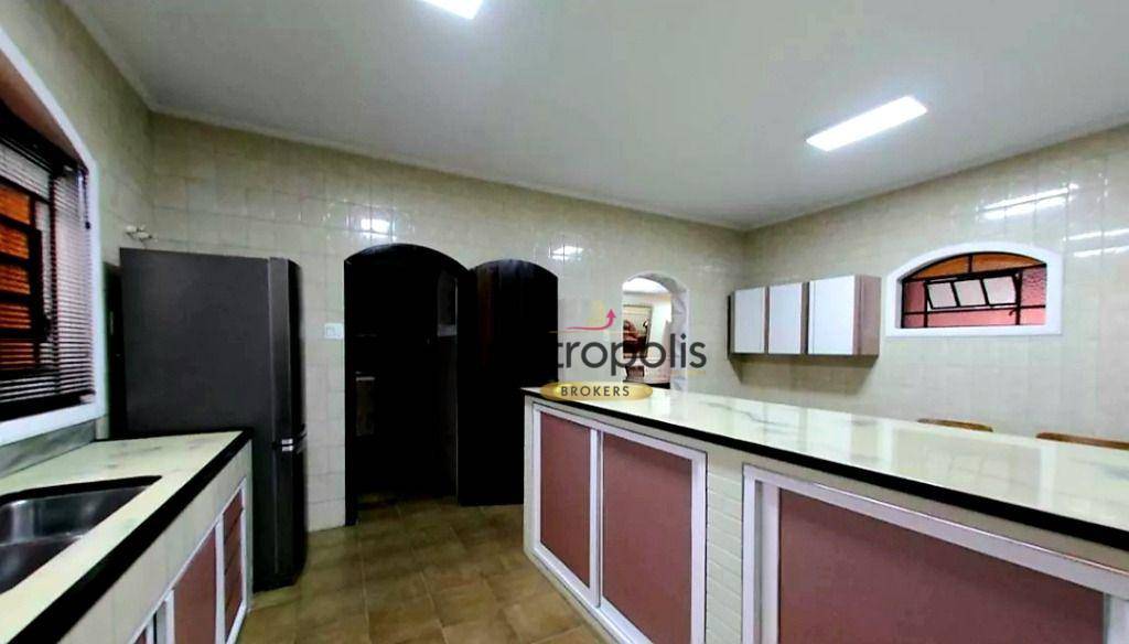 Sobrado à venda com 3 quartos, 238m² - Foto 5