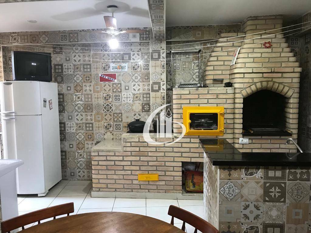 Sobrado à venda com 4 quartos, 195m² - Foto 1