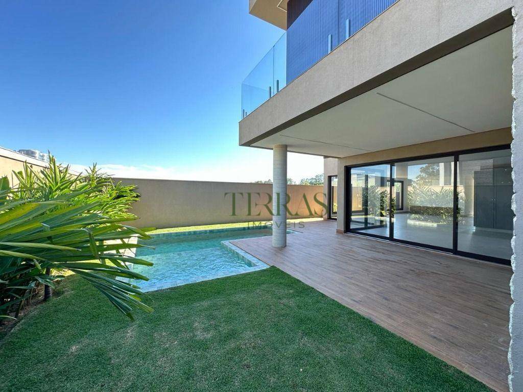 Casa de Condomínio à venda com 3 quartos, 299m² - Foto 1