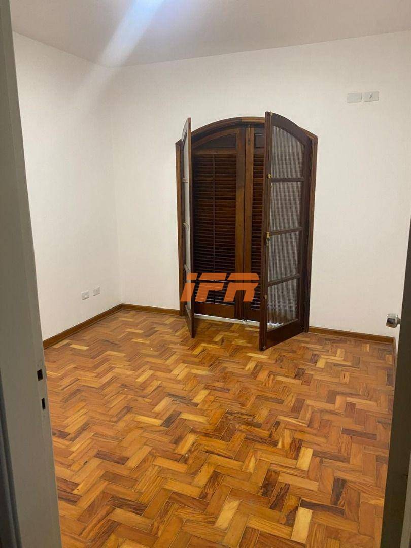 Sobrado à venda com 2 quartos, 250m² - Foto 18