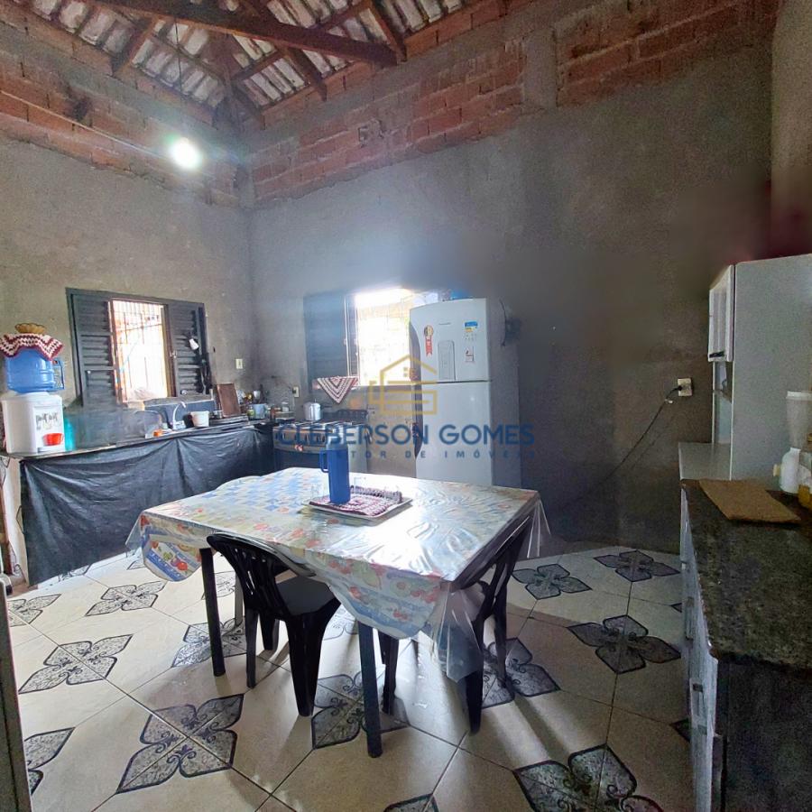 Casa à venda com 4 quartos, 600m² - Foto 4