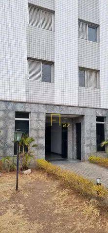 Apartamento para alugar com 2 quartos, 75m² - Foto 20