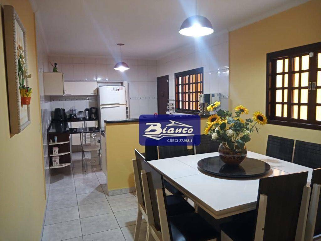 Sobrado à venda com 3 quartos, 124m² - Foto 3