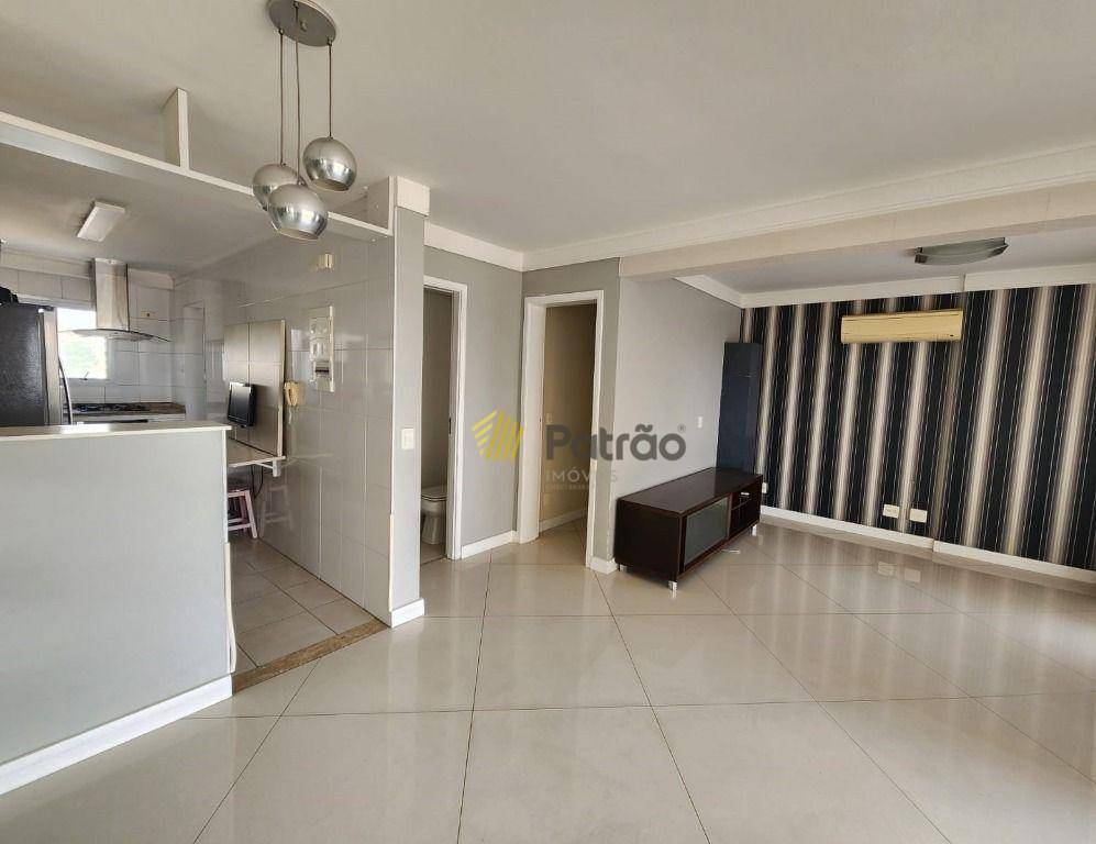 Apartamento à venda com 3 quartos, 106m² - Foto 9