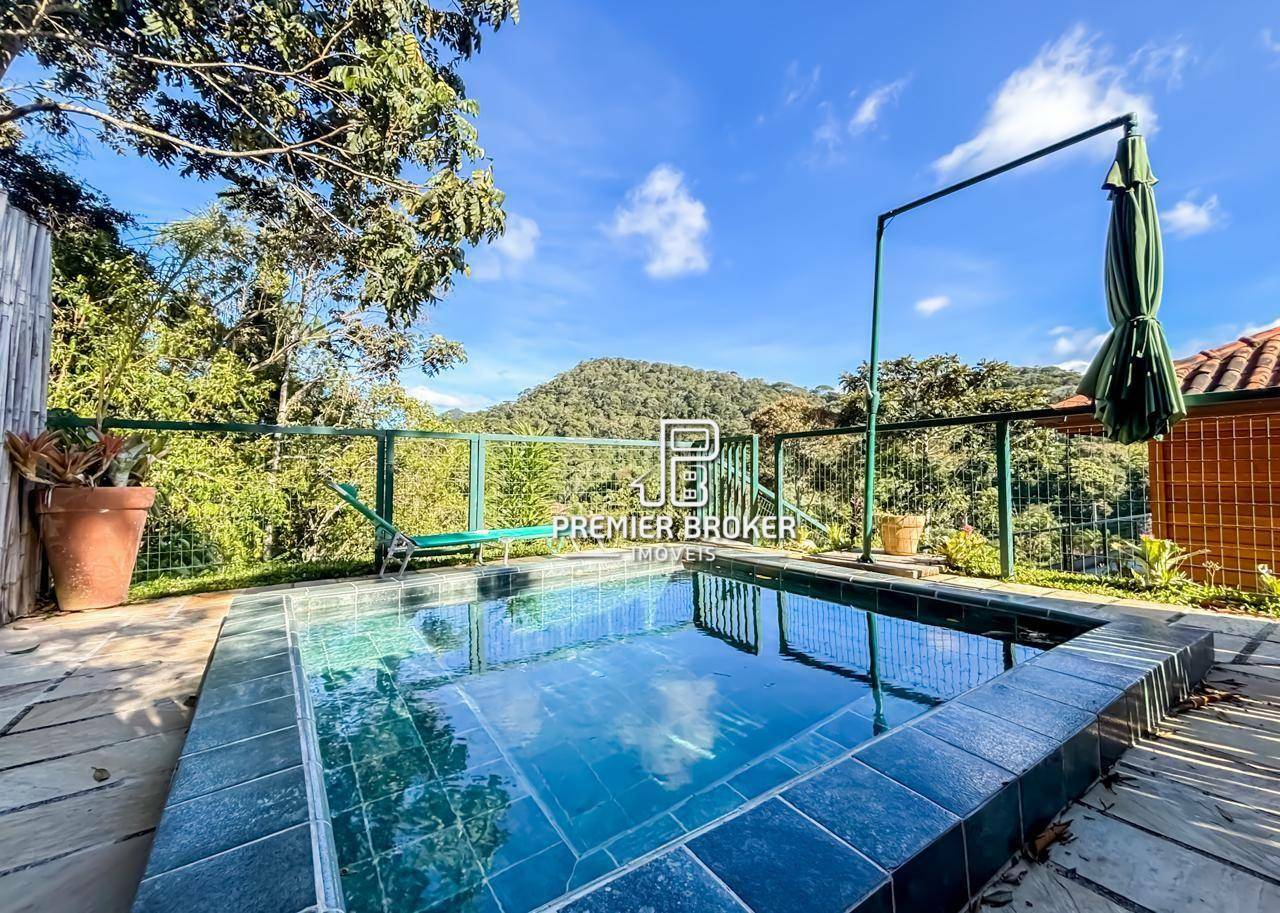 Casa de Condomínio à venda com 5 quartos, 210m² - Foto 20