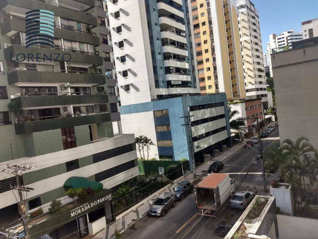 Apartamento à venda com 4 quartos, 220m² - Foto 8