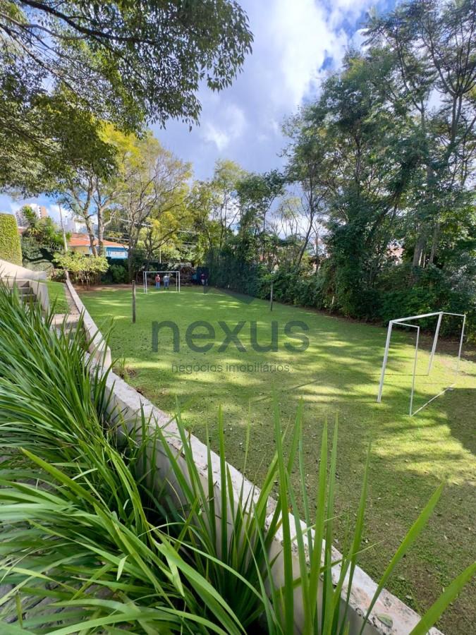 Casa à venda com 3 quartos, 400m² - Foto 42