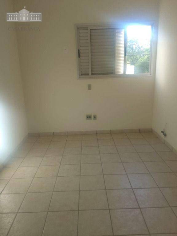 Apartamento para alugar com 1 quarto, 37m² - Foto 18