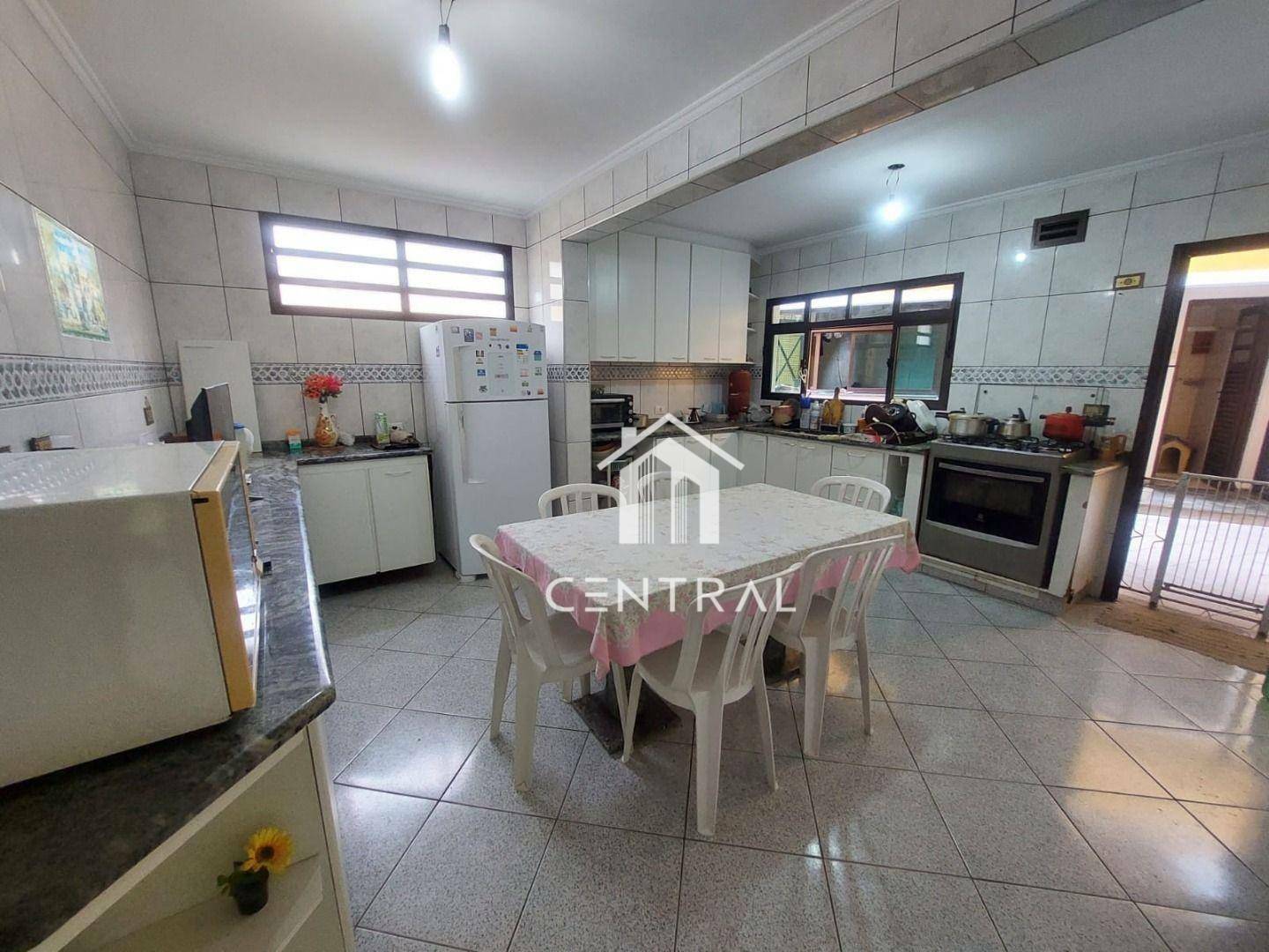 Sobrado à venda com 3 quartos, 310m² - Foto 20