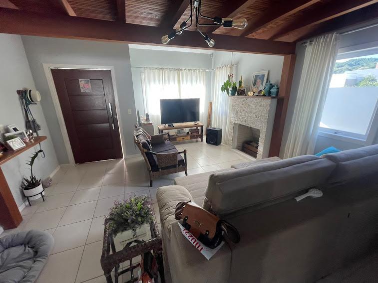 Casa de Condomínio à venda com 3 quartos, 210m² - Foto 8