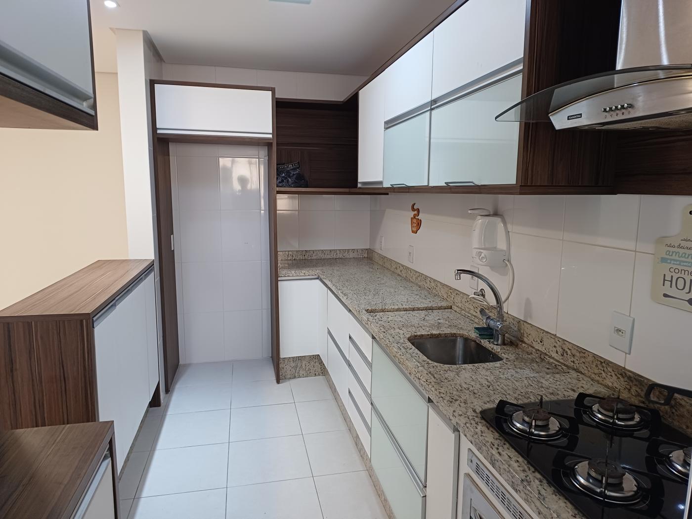 Apartamento à venda com 2 quartos, 73m² - Foto 6