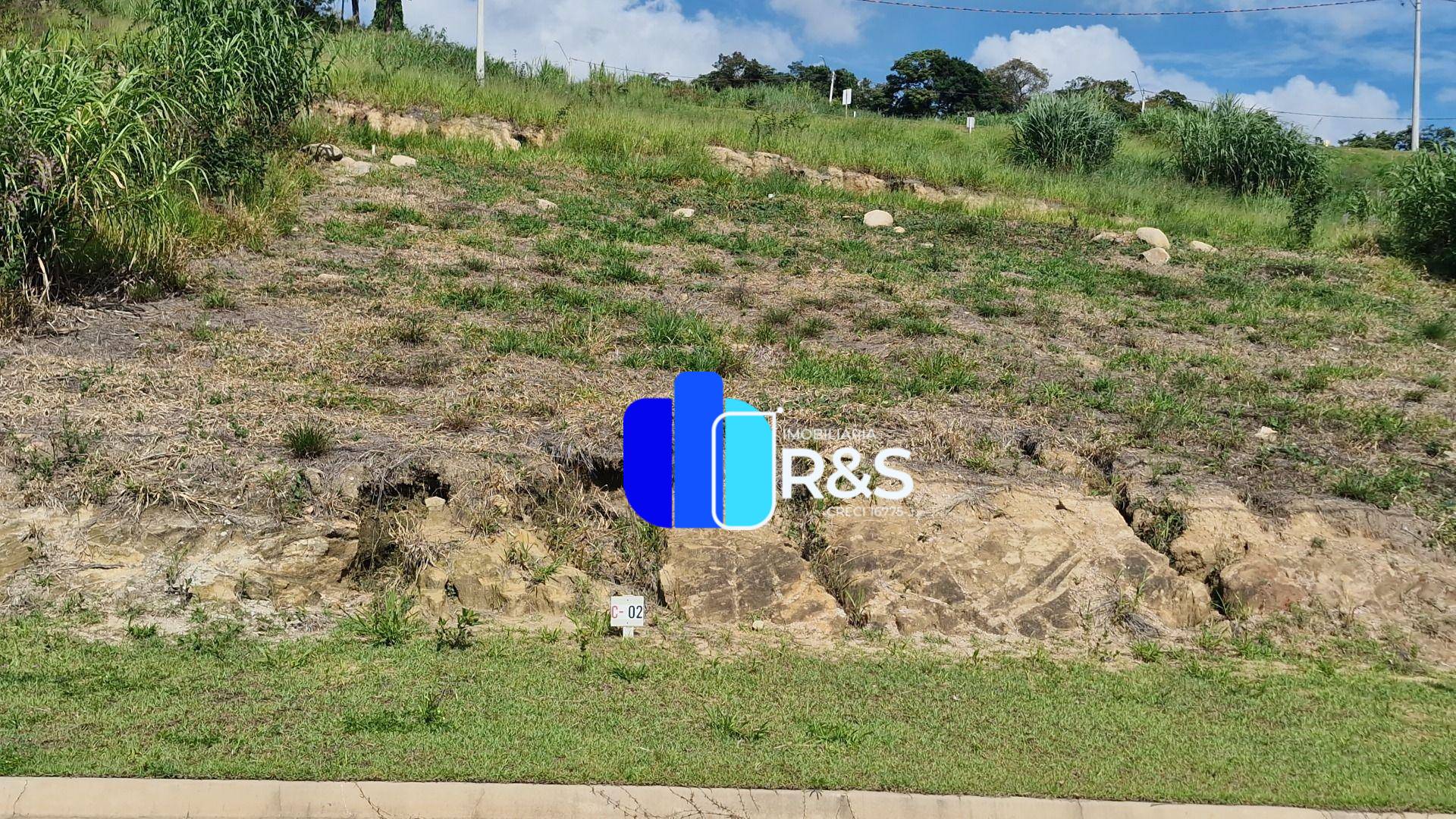 Loteamento e Condomínio, 250 m² - Foto 1