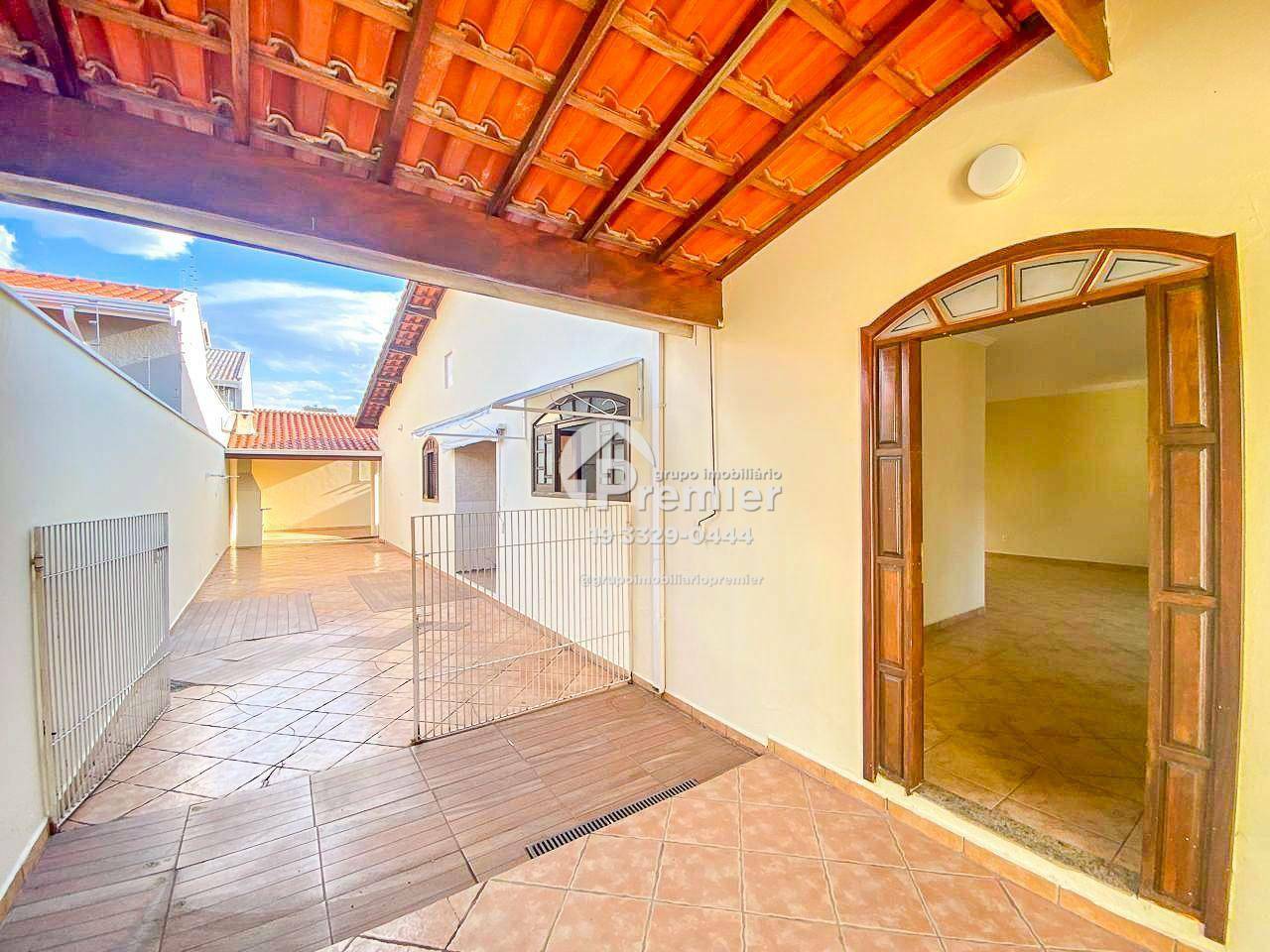 Casa para alugar com 4 quartos, 200m² - Foto 3