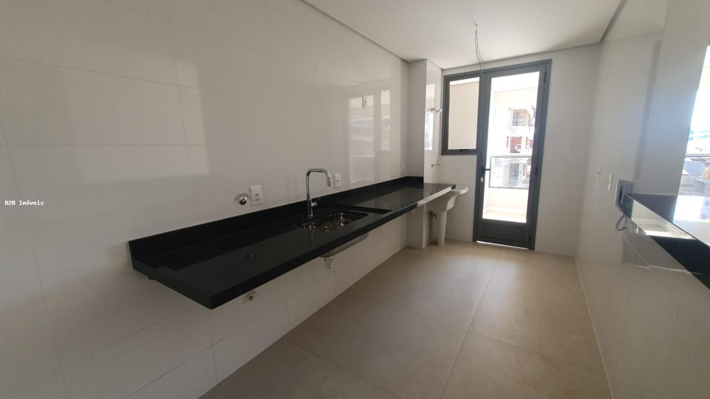 Apartamento à venda com 3 quartos, 117m² - Foto 23