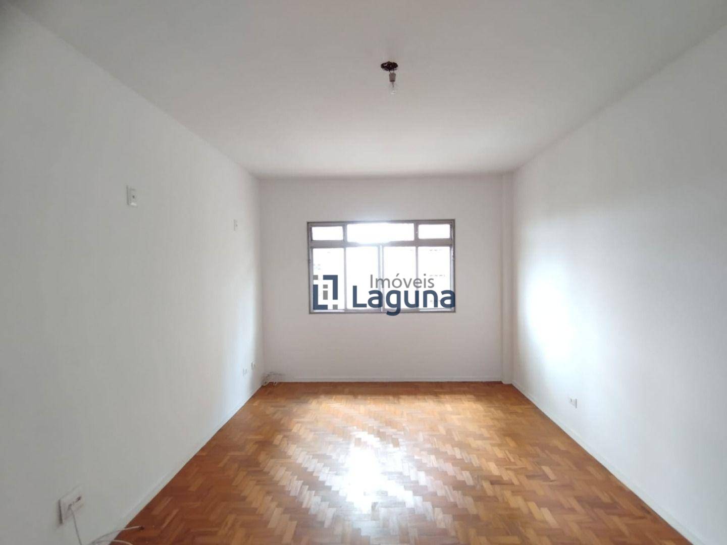 Apartamento à venda com 2 quartos, 80m² - Foto 1