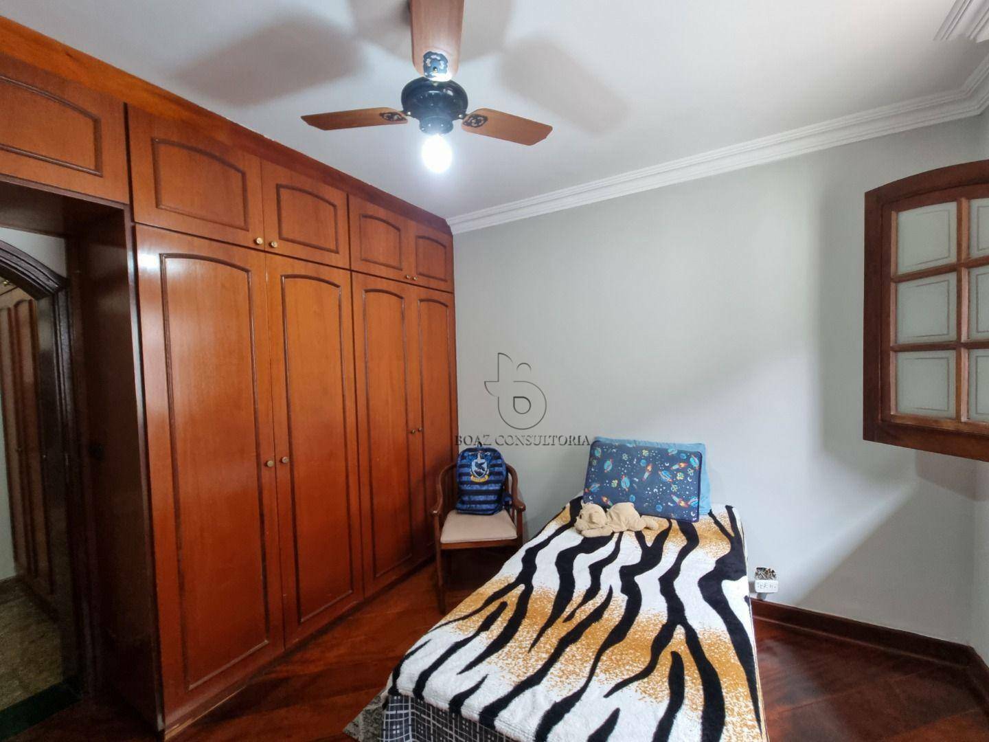 Casa de Condomínio à venda com 4 quartos, 500m² - Foto 29