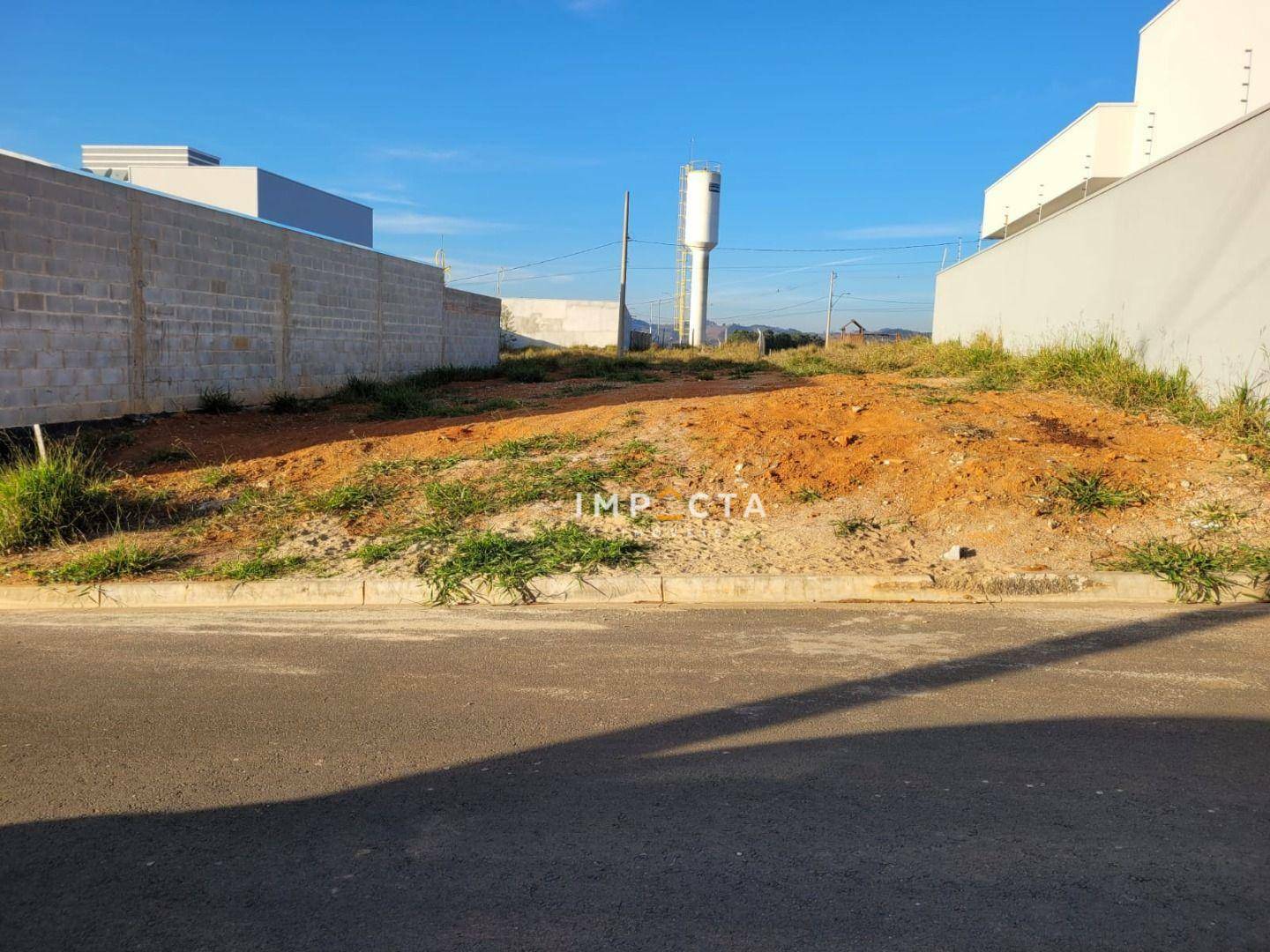 Terreno à venda, 240M2 - Foto 1