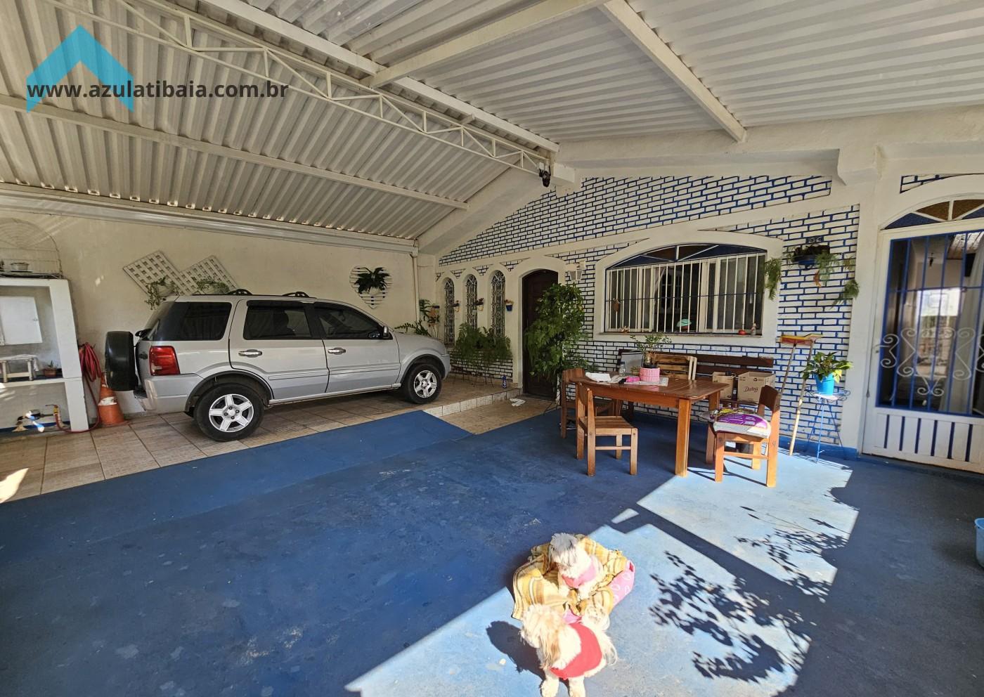 Casa à venda com 3 quartos, 200m² - Foto 1