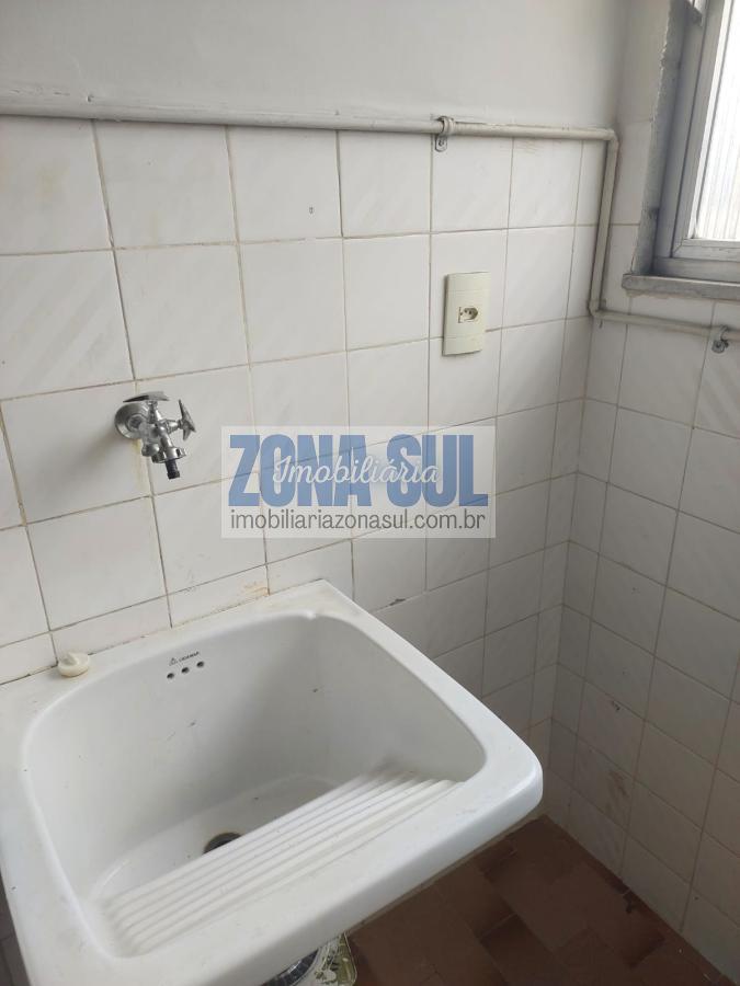 Apartamento à venda com 2 quartos, 75m² - Foto 17